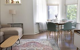 2Ndhomes City Center 2Br Apartment By The Finnish National Theatre With Balcony And Park View